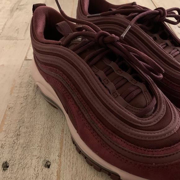 💥NIKE💥AIR MAX💥 ‘97 SE ‘BURGUNDY CRUSH’ WMN - Picture 7 of 8